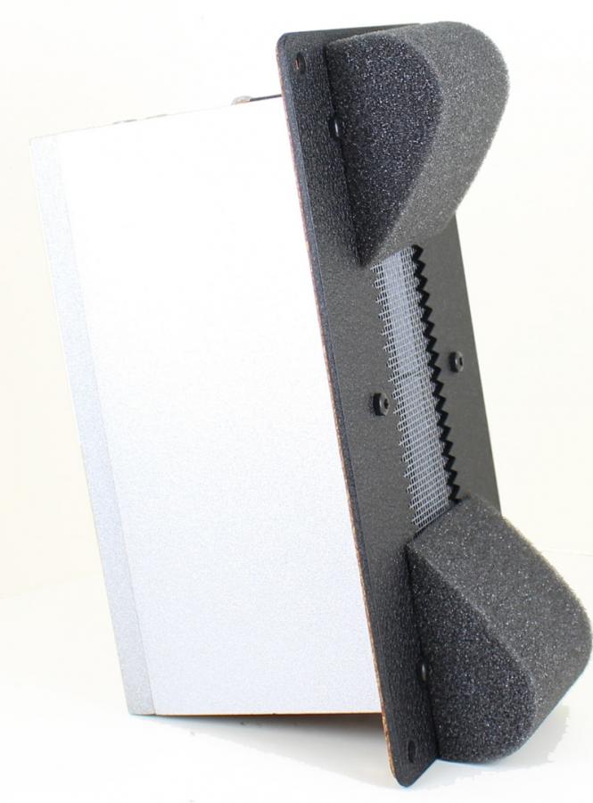Photo of Raal 140-15D-AM tweeter with foam pads