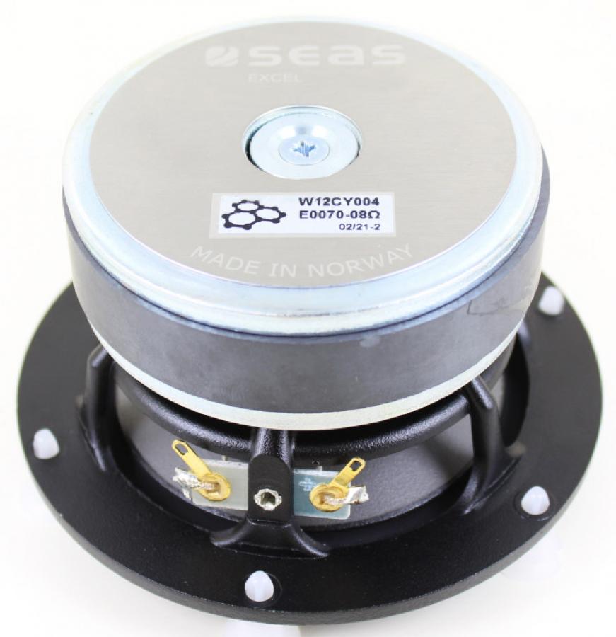 SEAS Excel W12CY-004 rear photo